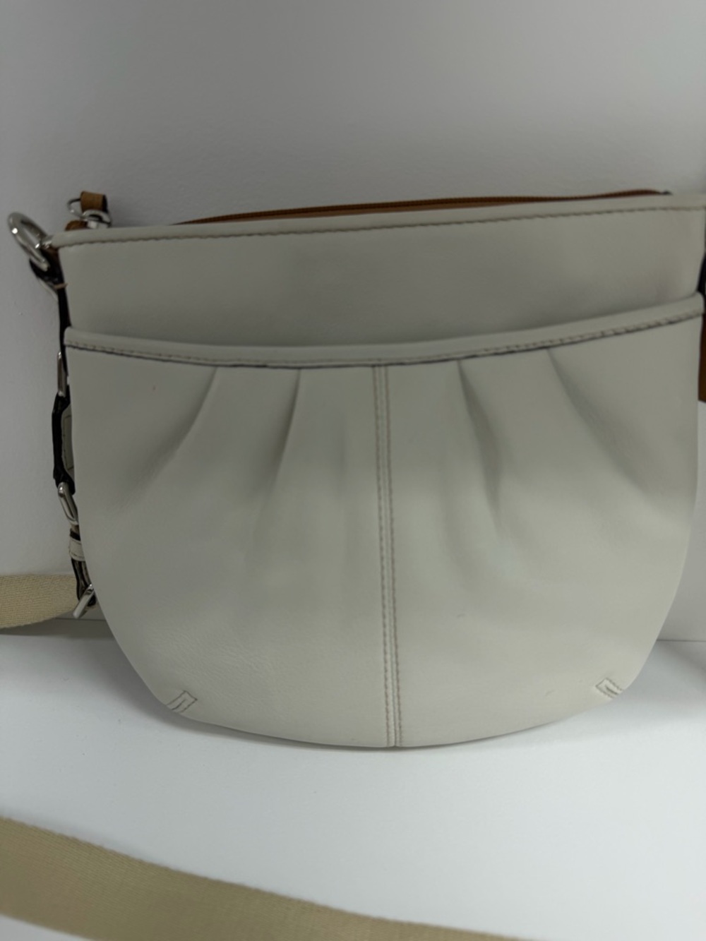 Authentic Coach Cream Leather Crossbody Bag | Neutral Everyday Shoulder Purse - Picture 5 of 13